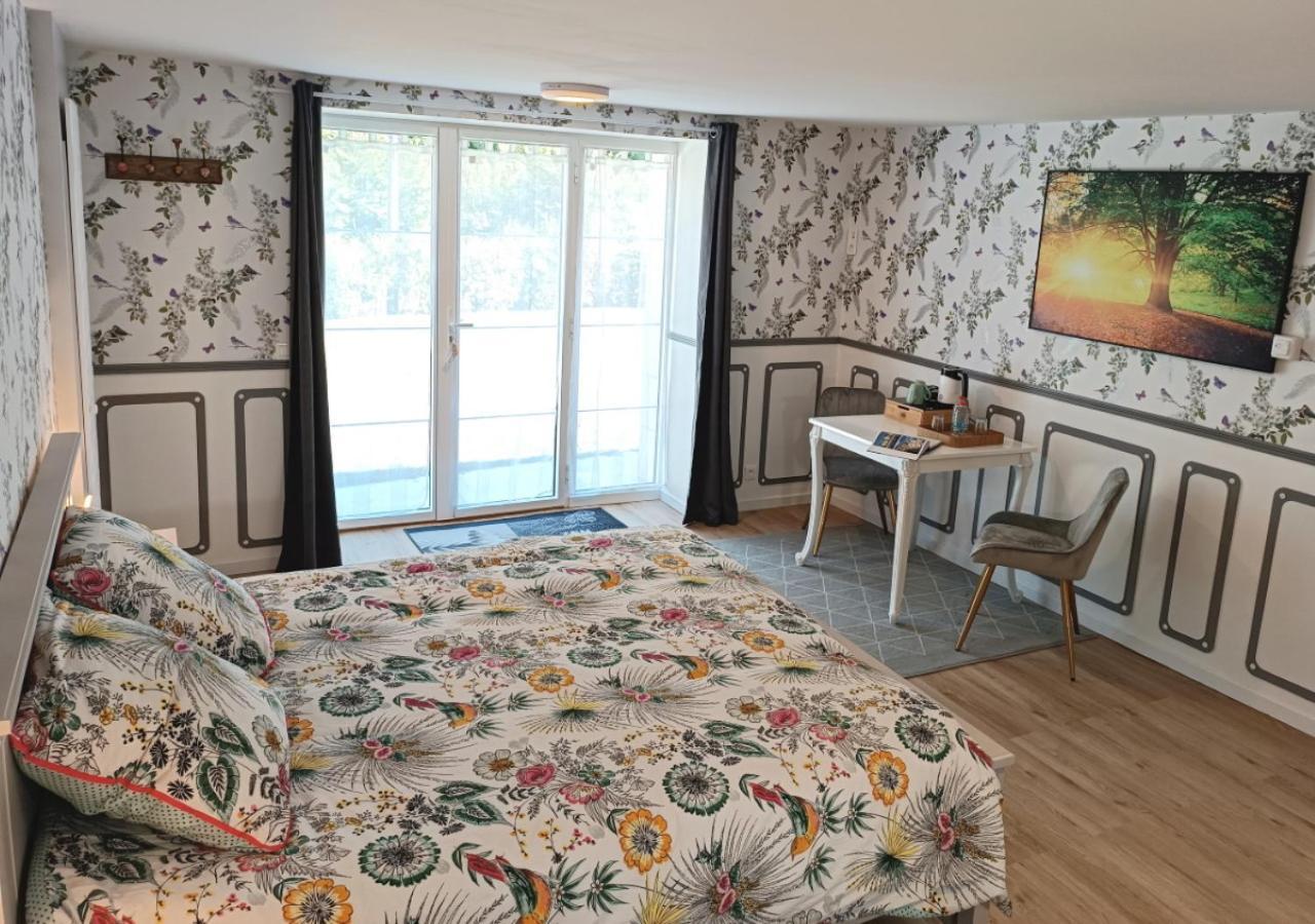Sur La Route Des Chateaux Le Controis-en-Sologne Kamer foto