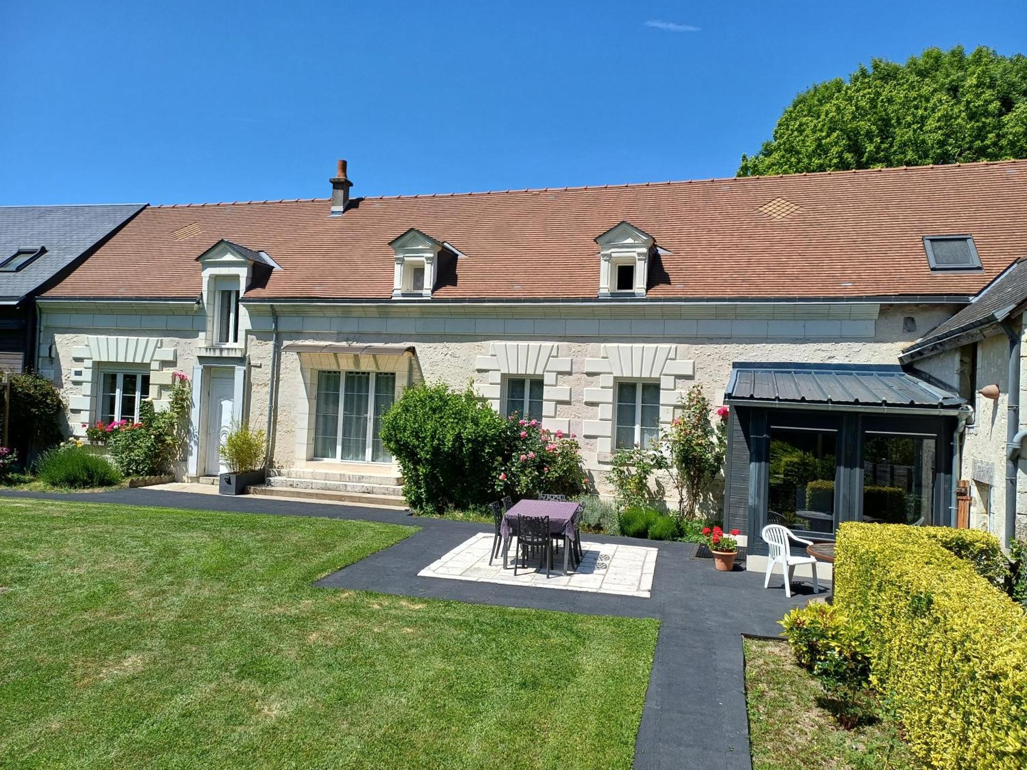 Sur La Route Des Chateaux Le Controis-en-Sologne Buitenkant foto
